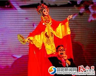 省直藝術(shù)團巡演。