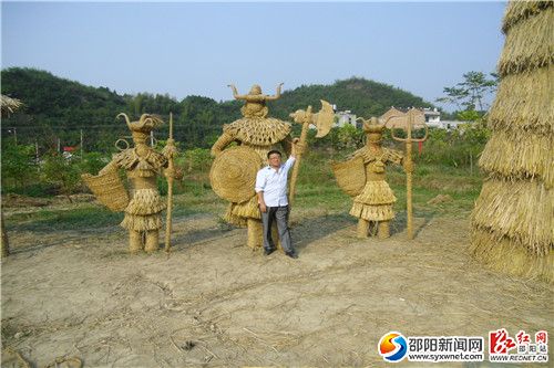   走進(jìn)稻草人公園，探秘苗家人鄉(xiāng)風(fēng)民俗的古樸與神秘