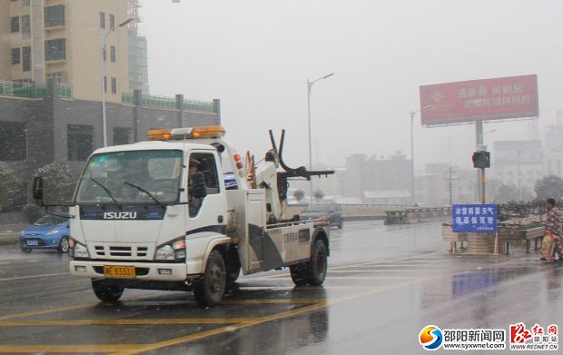 清障車 布置警示牌_副本