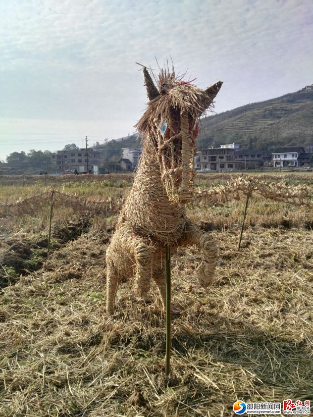 稻草動物造型