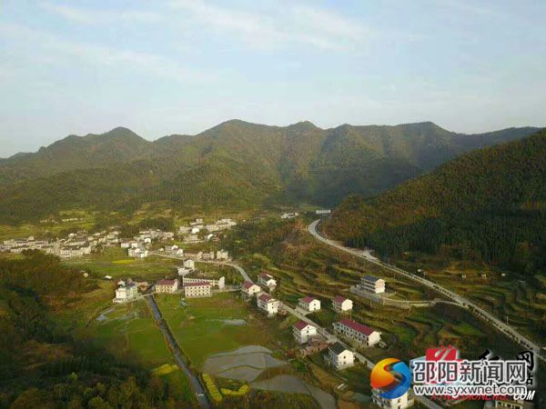 茫茫大山里的山口關(guān)村