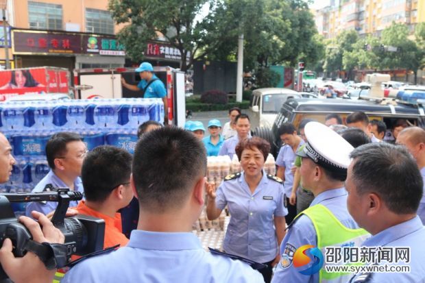 conew_賀利平局長(zhǎng)對(duì)一線公安民警表示感謝