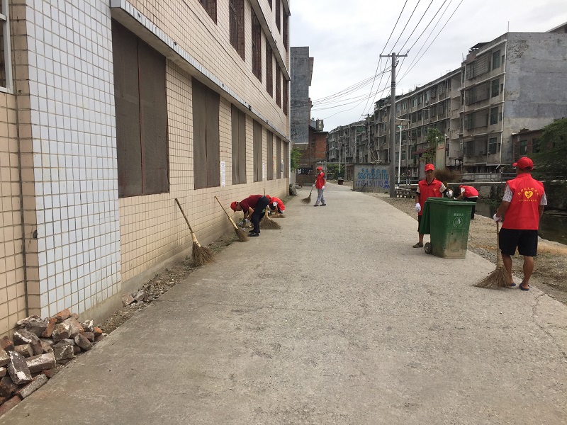 楠木社区环境卫生彻底清扫后.