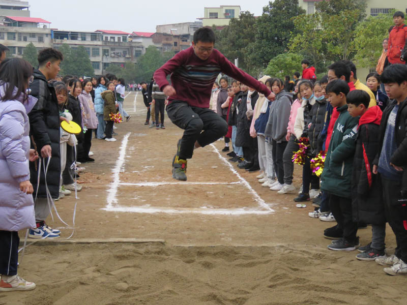 邵阳县岩口铺镇中学举行2020年冬季田径运动会