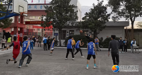 邵东市灵官殿中学举办九年级友谊杯篮球赛