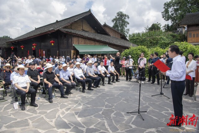 巨變驚文眼 江山催揮毫——中國作協(xié)湖南系列活動紀行（上）