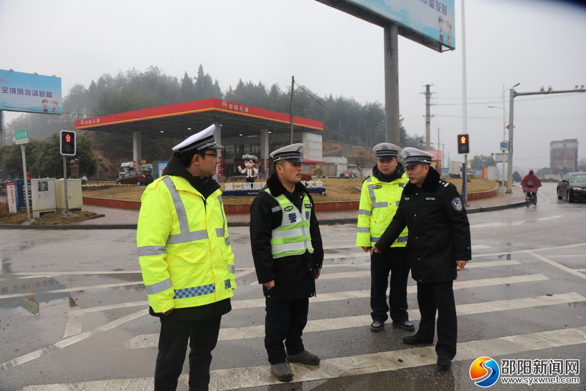隆回交警督导检查春运交通安保工作_邵阳头条网