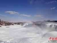 尼亞加拉大瀑布被冰雪覆蓋景致壯觀