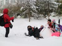 40厘米積雪遇日出云海 黃山雪景美煞游人