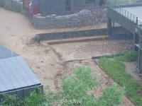 廣西暴雨致多處道路塌方 百余名游客滯留