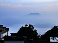 雨后齊云山現(xiàn)云海