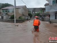 浙江建德發(fā)生洪澇多人被困 消防緊急救援