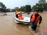 中國南方遭暴雨襲擊 多地出現(xiàn)洪澇