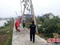 江蘇阜寧等地突遭12級大風冰雹襲擊 有村民被埋