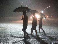 河南安陽(yáng)遭百年一遇暴雨 城區(qū)汪洋如大海