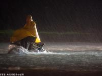 河南安陽(yáng)遭百年一遇暴雨 城區(qū)汪洋如大海