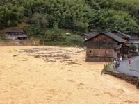 廣西遭遇特大暴雨 河水暴漲致山體滑坡