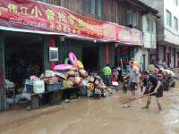 廣西遭遇特大暴雨 河水暴漲致山體滑坡