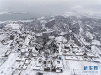  黃土高原降春雪 黑白分明如畫(huà)卷