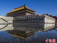 雨后北京開啟蔚藍模式 故宮現(xiàn)“天空之鏡”