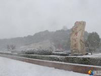 邵阳城区雪花飞舞