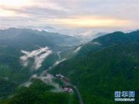  福州：雨后青山美