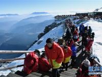  云南麗江：玉龍雪山景色壯美