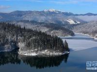 雪后湖山
