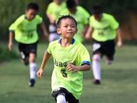 广西柳江：乡村少年圆了足球梦