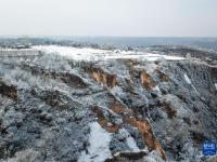 雪后隴原
