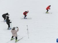 冰雪經濟暖寒冬
