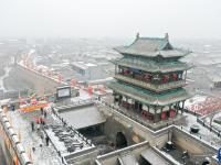 山西平遙古城迎春雪
