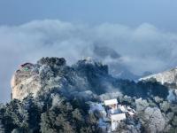 雪霽華山
