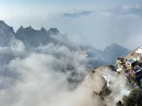 雪霽華山
