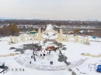 雪后冰城換銀裝
