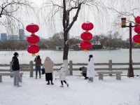 大明湖雪后景如畫
