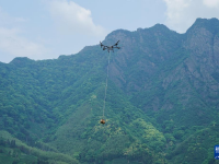 “空中挑山工”創(chuàng)新高山茶園運(yùn)輸模式
