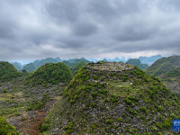 貴州興義：“消失”的山峰
