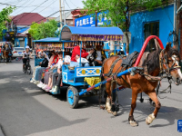 新疆伊寧：旅游市場(chǎng)持續(xù)升溫
