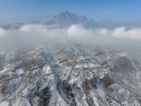 雪后賀蘭山
