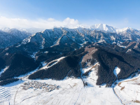 祁連山麓冬景如畫
