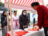 上海：老西門春聯(lián)大會年味濃
