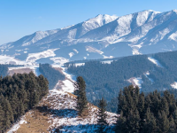 祁連山麓冬景如畫
