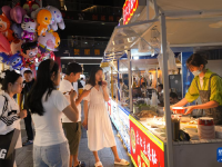 浙江安吉：多元夜間經(jīng)濟(jì)促消費(fèi)
