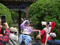 天津：在百年公園邂逅一出好戲
