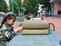 国防教育进校园
