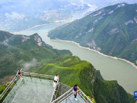 長江瞿塘峽夏日風(fēng)光
