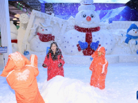 “冰城”盛夏遇冰雪
