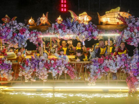湖北宣恩：一河夜色起 精彩夏日游
