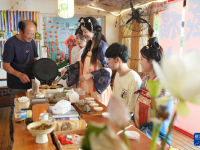 賞荷經(jīng)濟帶動鄉(xiāng)村游
